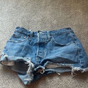 Levi 501 Jean Shorts W24